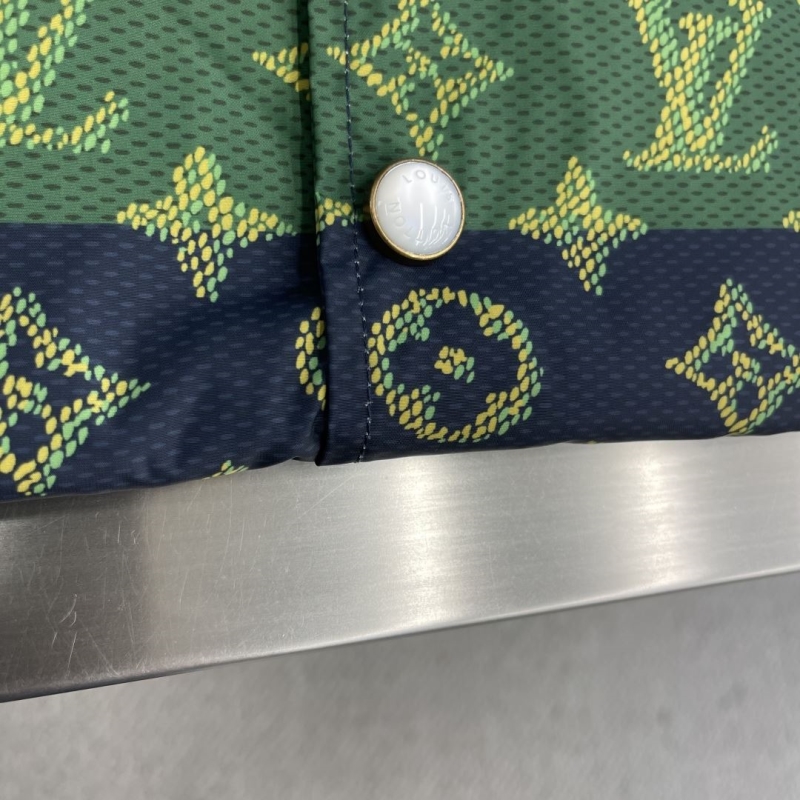 l0vis Vvtt0n outwear